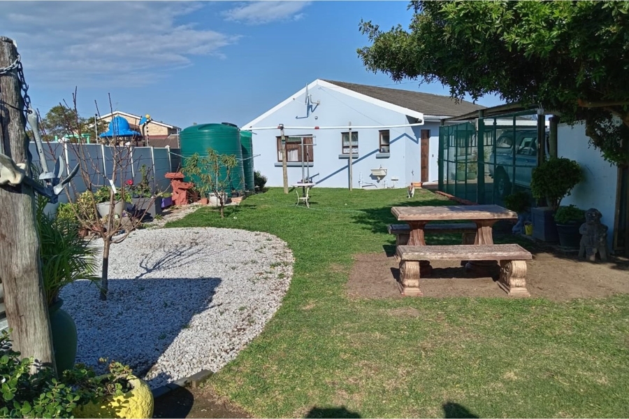 3 Bedroom Property for Sale in Wavecrest Eastern Cape
